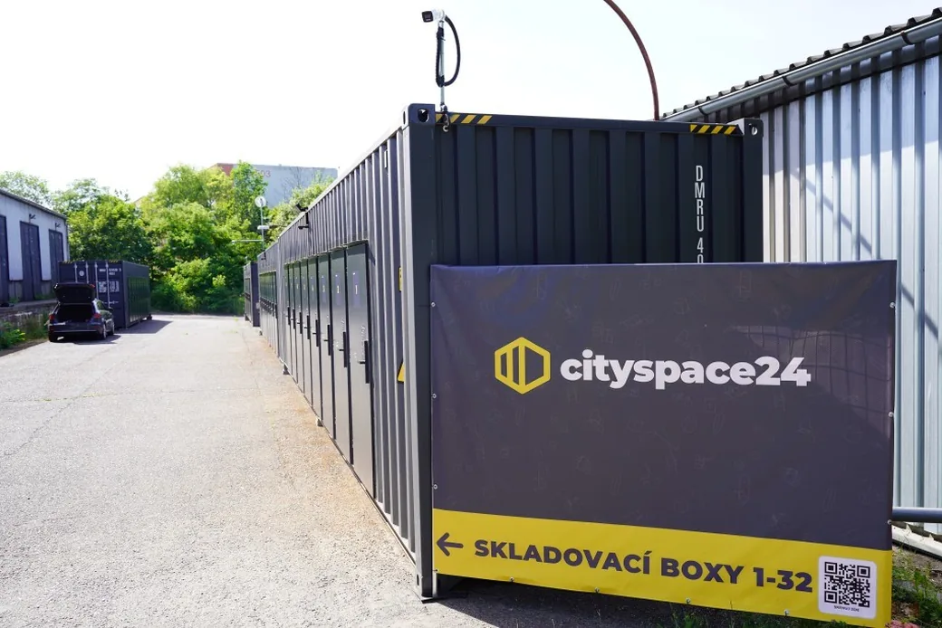 Skladovací boxy v pobočce